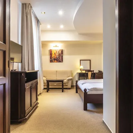 Wellness Hotel Gondola 4*