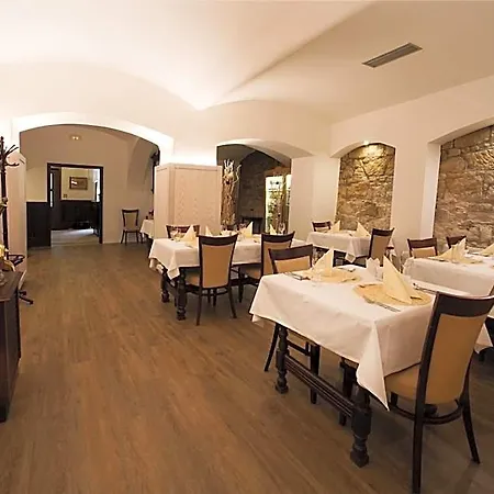 فندق Wellness Gondola بلزن