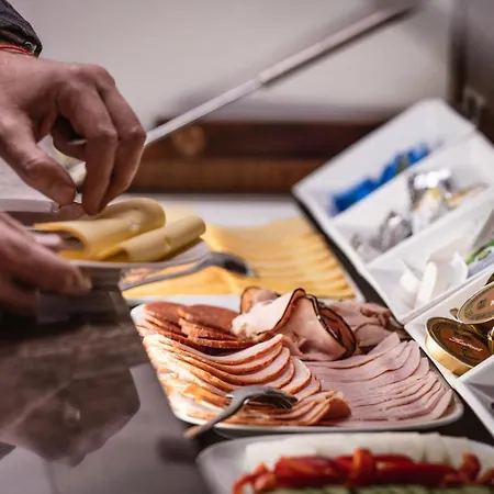 Wellness Gondola 4* Plzeň