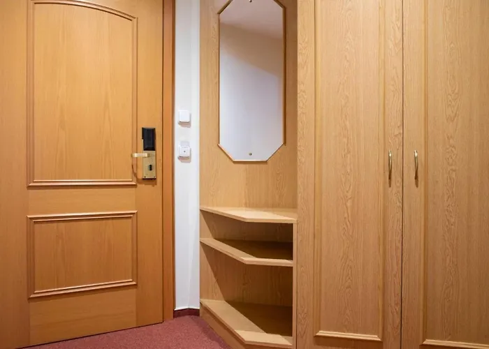 Wellness Hotel Gondola 4*