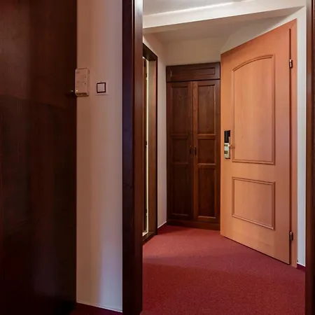 Hotel Green Gondola 4* Plzen