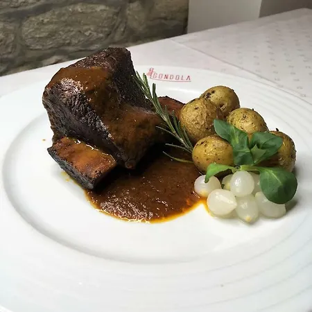 Wellness Hotel Gondola 4*