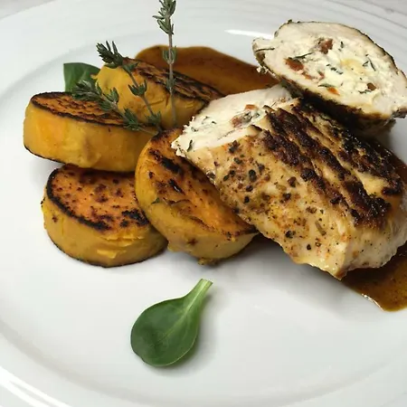 Wellness Hotel Gondola Отель Пльзень